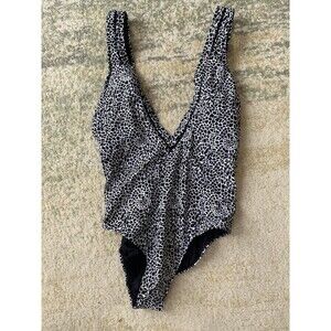 Fredericks of Hollywood Swimsuit Size XL Deep Plunge Capri Black White One Piece